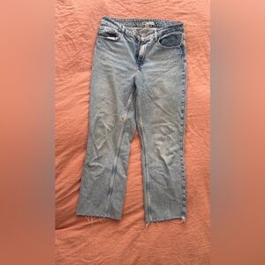 Zara HIGH RISE Z1975 STRAIGHT
LEG JEANS